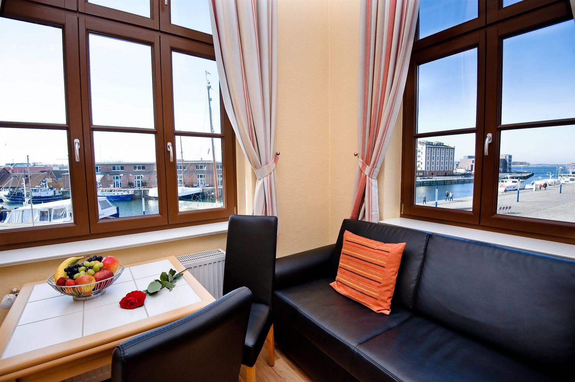 Hotel Am Alten Hafen Wißmar Esterno foto